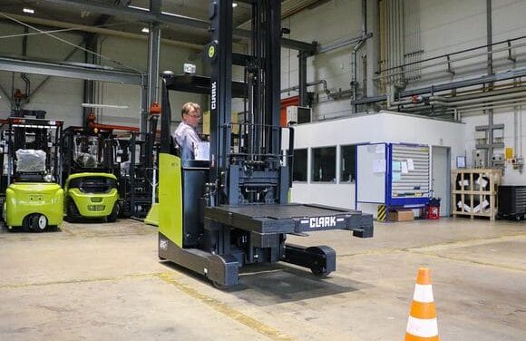 Staplertest: Schubmaster SRX 16 von Clark