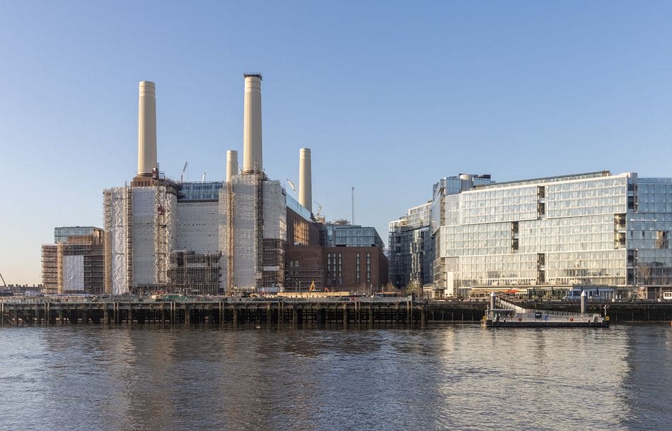Inform und Battersea Power Station halten Londons Straßen frei von Staus