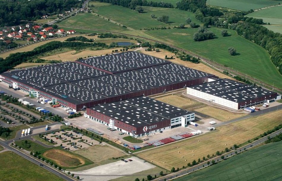 Fiege realisiert Autostore für Sportcheck