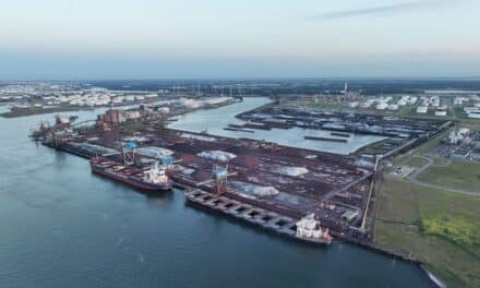 Neuer Greiferkran für Europoort Rotterdam