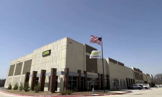 Clark eröffnet Global Headquarter in Texas